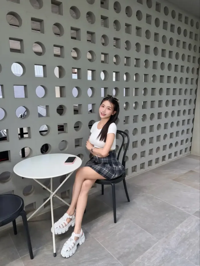 台北定點茶-小正妹
